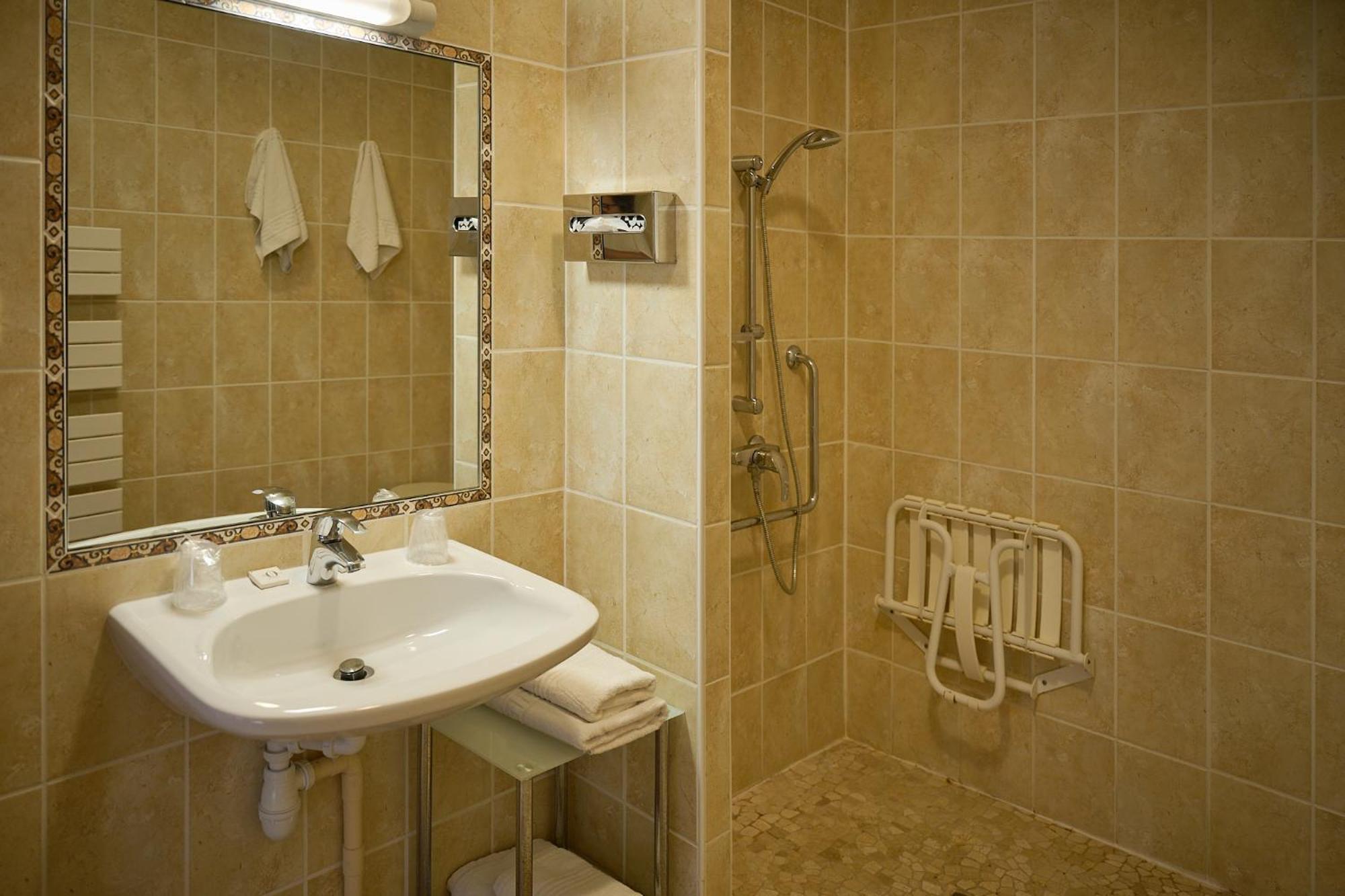 Hostellerie du Bois-Guibert Bonneval  Zimmer foto